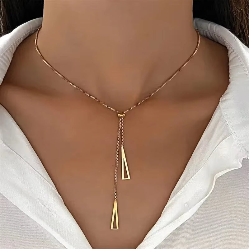 Silver Horizon Triangle Pendant Necklace – Where Minimalism Meets Modern Muse